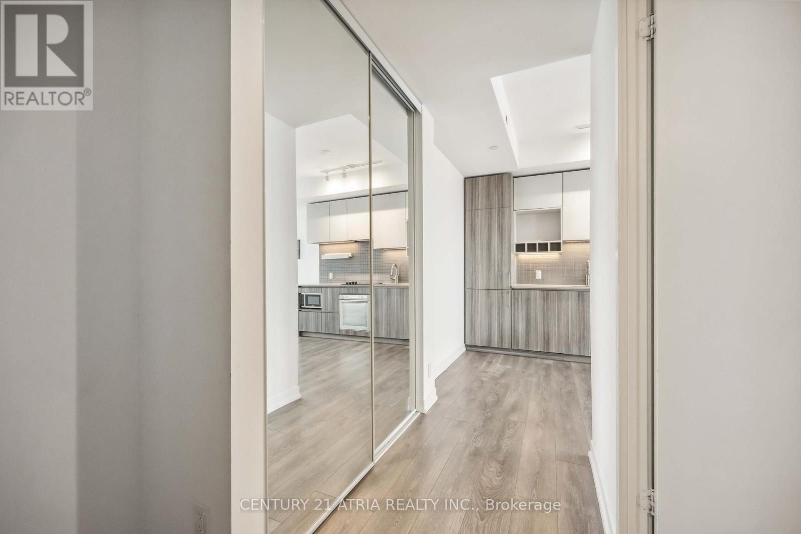 2611 - 5 Buttermill Avenue, Vaughan, Ontario  L5W 1B6 - Photo 7 - N12902946