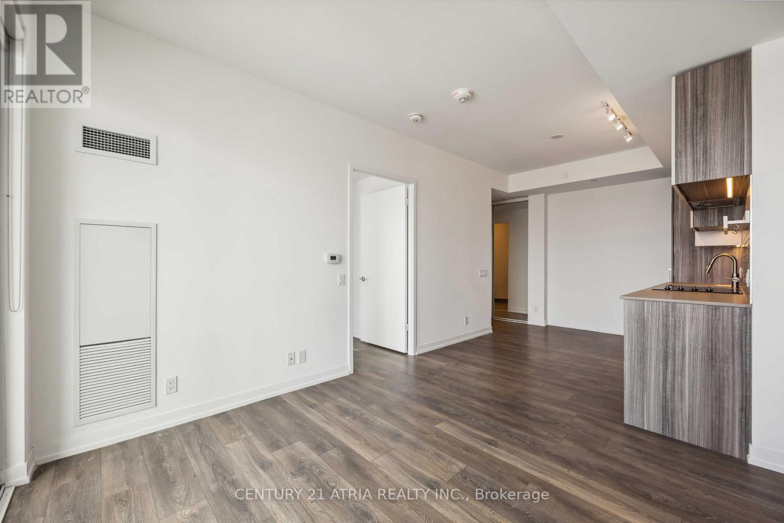 2611 - 5 Buttermill Avenue, Vaughan, Ontario  L5W 1B6 - Photo 9 - N12902946