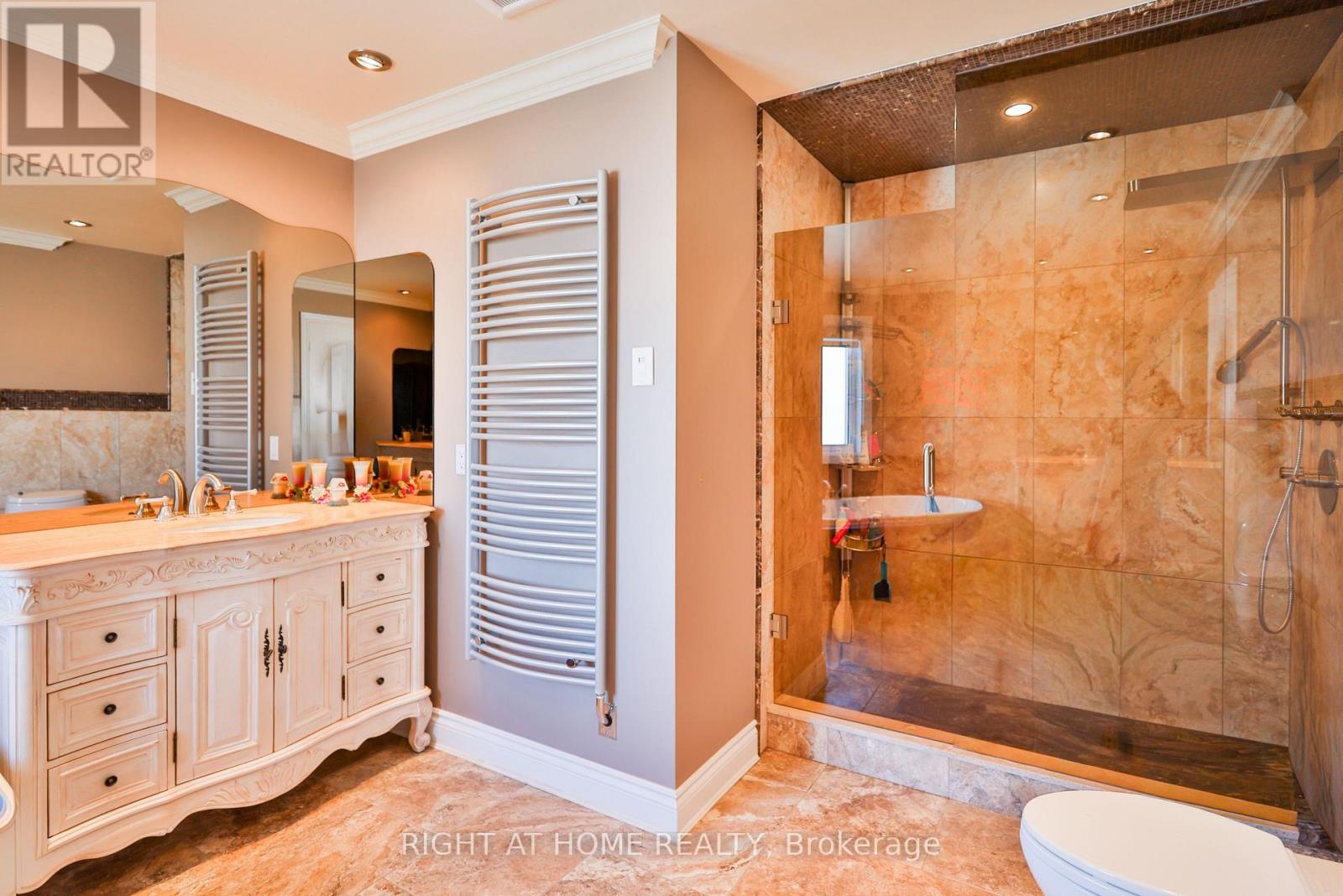 122 Red Cardinal Trail, Richmond Hill, Ontario  L4E 4B7 - Photo 15 - N12902954