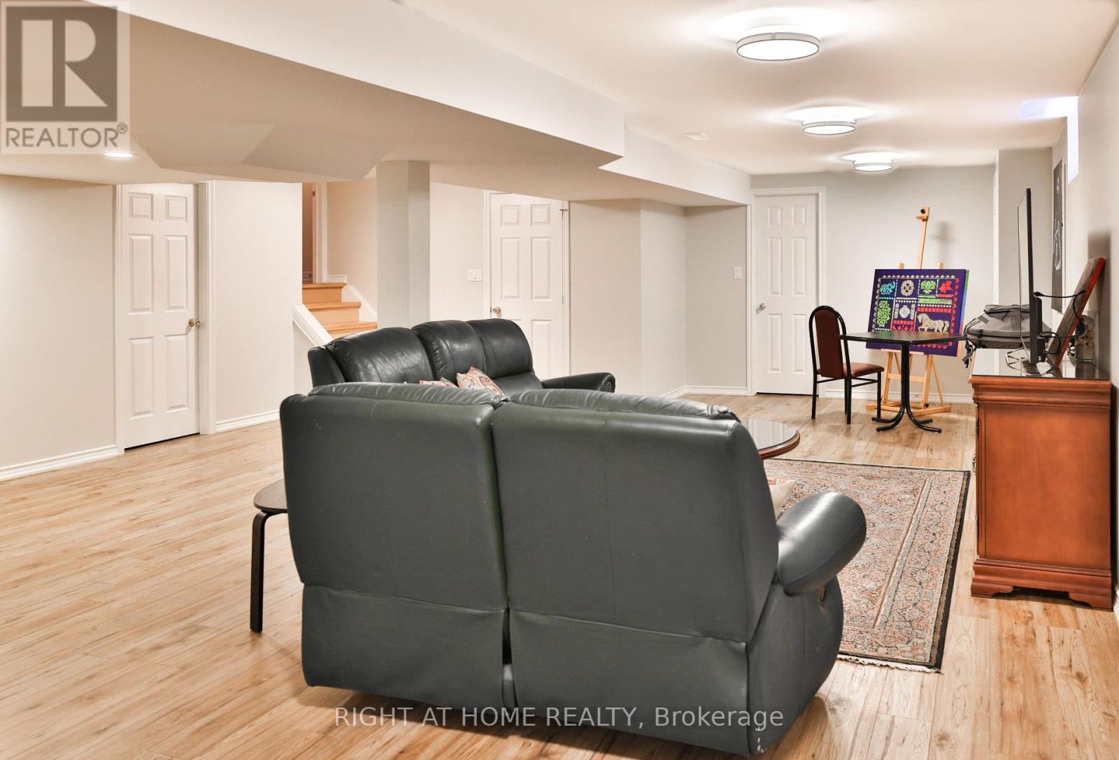 122 Red Cardinal Trail, Richmond Hill, Ontario  L4E 4B7 - Photo 24 - N12902954