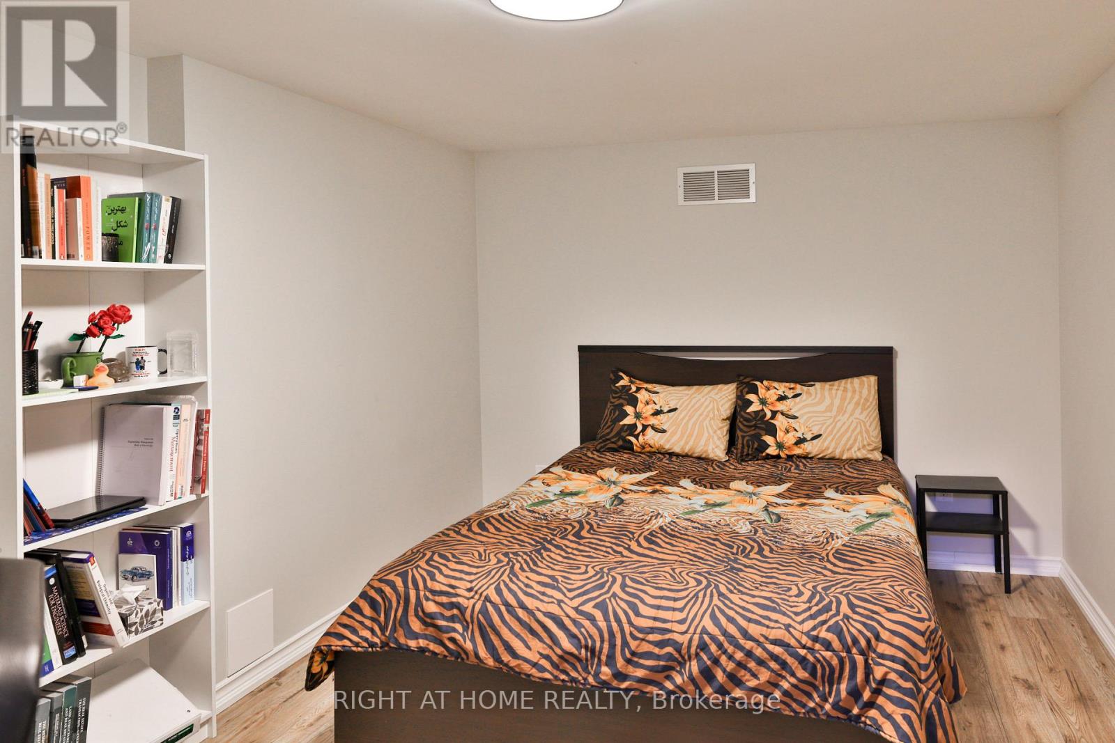 122 Red Cardinal Trail, Richmond Hill, Ontario  L4E 4B7 - Photo 26 - N12902954