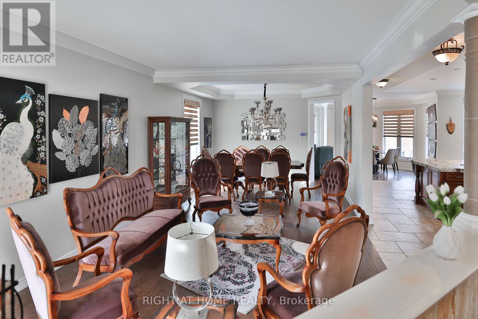 122 Red Cardinal Trail, Richmond Hill, Ontario  L4E 4B7 - Photo 3 - N12902954