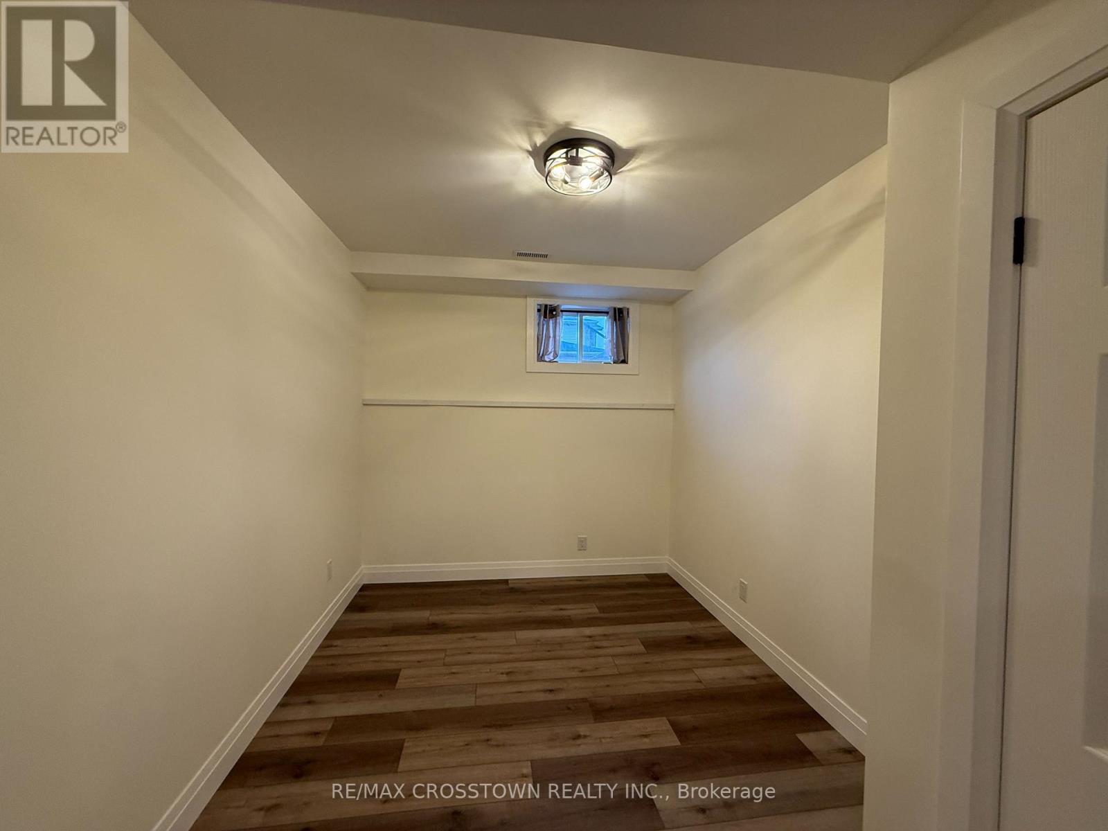 Lower - 14 Marshall Crescent, Essa, Ontario  L3W 0T6 - Photo 10 - N12902982