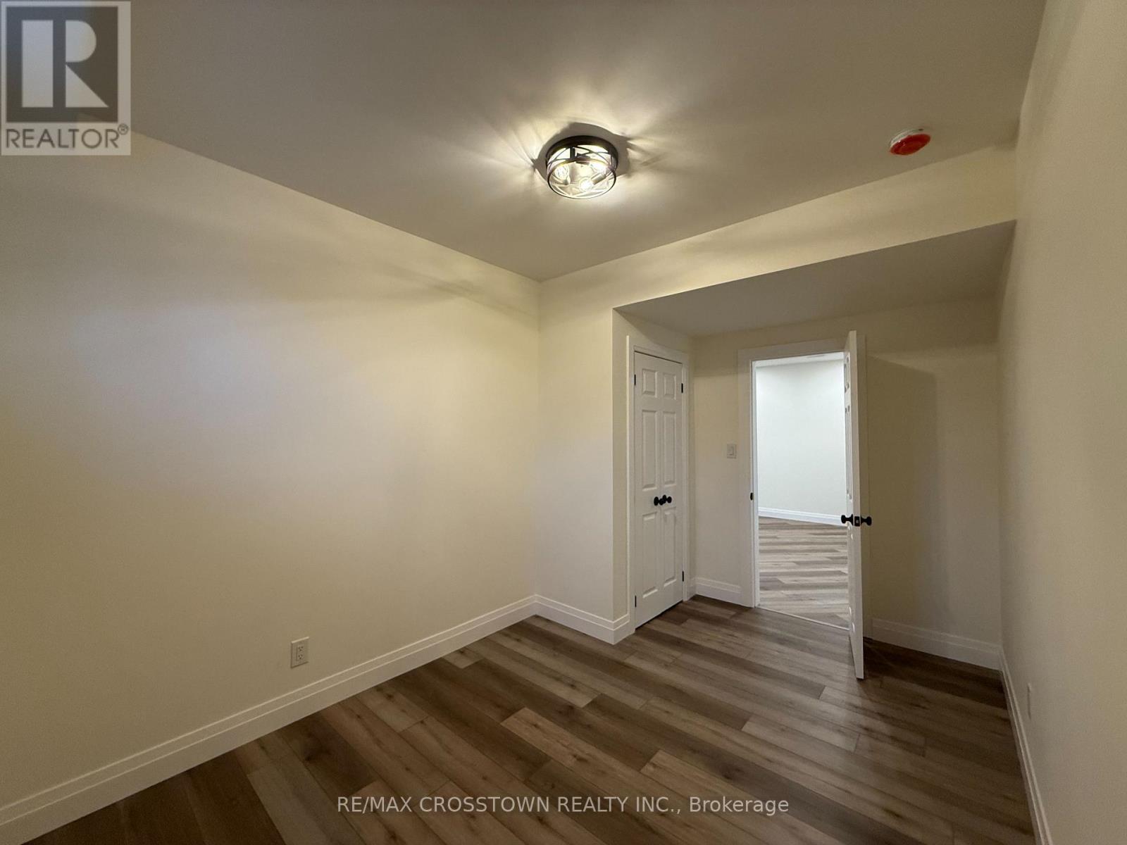 Lower - 14 Marshall Crescent, Essa, Ontario  L3W 0T6 - Photo 11 - N12902982