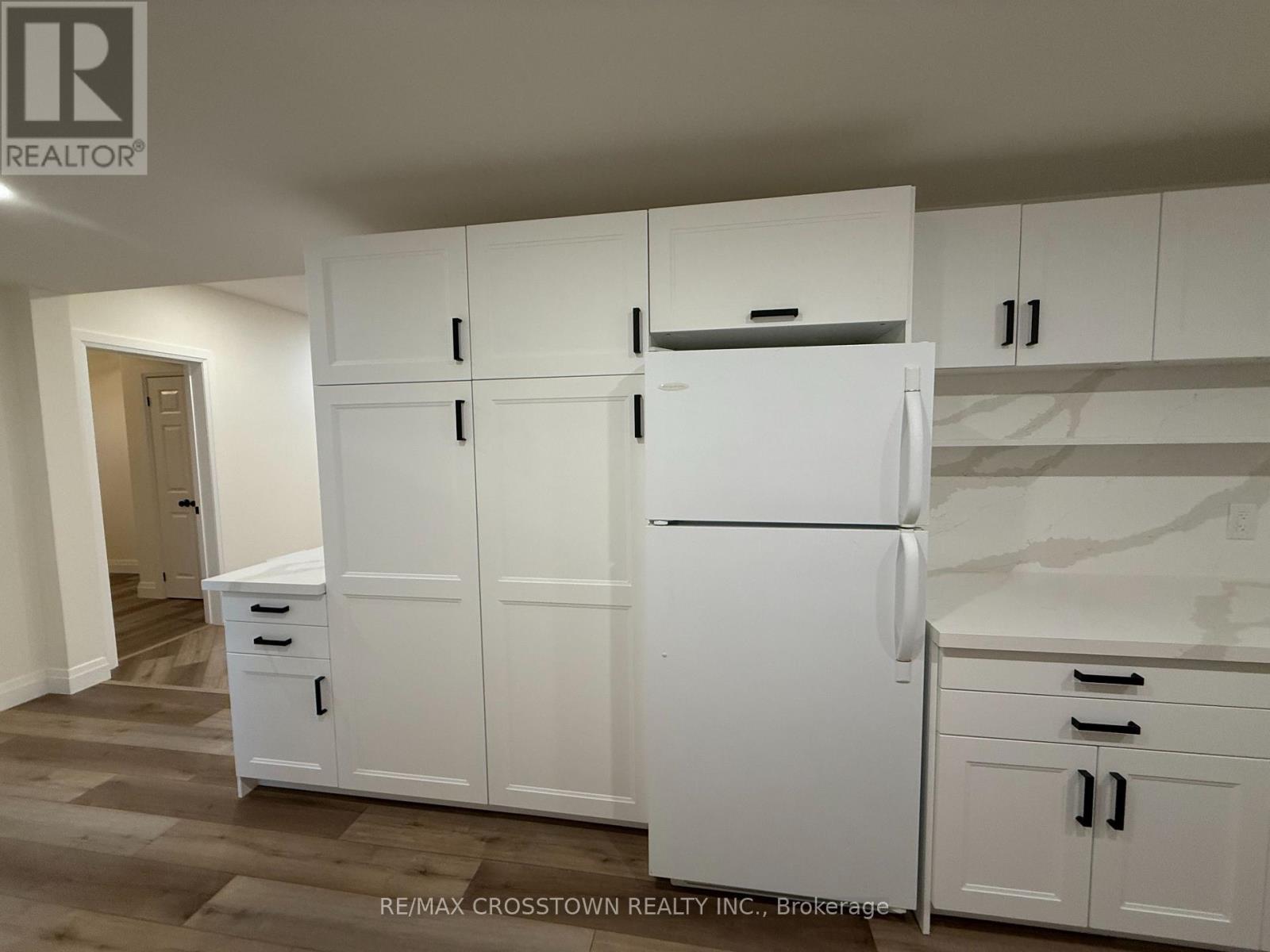 Lower - 14 Marshall Crescent, Essa, Ontario  L3W 0T6 - Photo 5 - N12902982