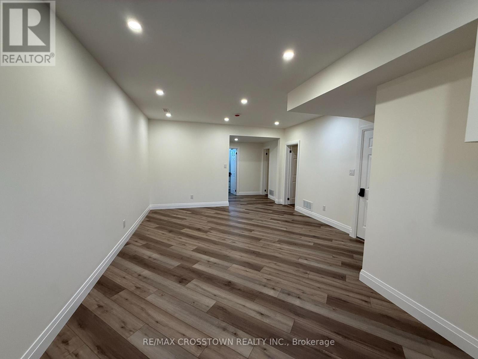 Lower - 14 Marshall Crescent, Essa, Ontario  L3W 0T6 - Photo 9 - N12902982