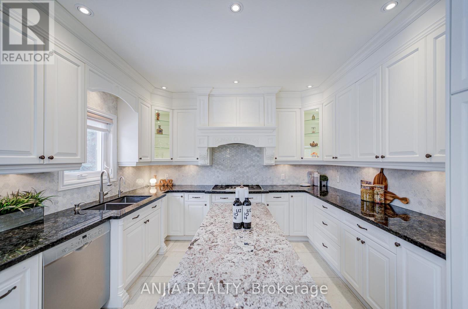 91 Reansbury Crescent, Markham (Cachet), Ontario  L6C 1X6 - Photo 18 - N12902996