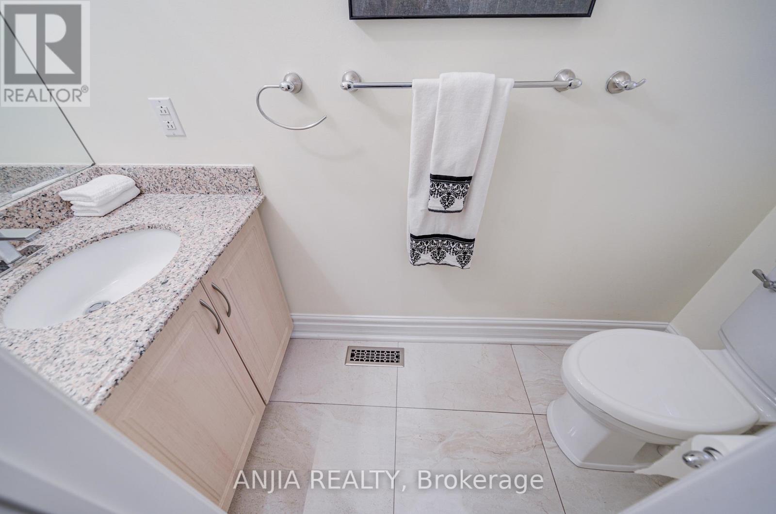 91 Reansbury Crescent, Markham (Cachet), Ontario  L6C 1X6 - Photo 8 - N12902996