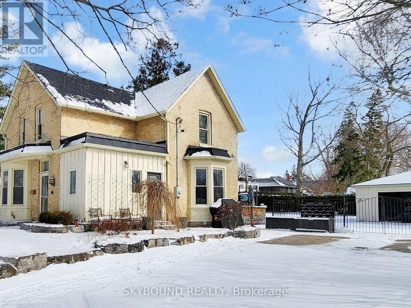 19 Spruce Street, Aurora, Ontario  L4G 1R7 - Photo 3 - N12903066