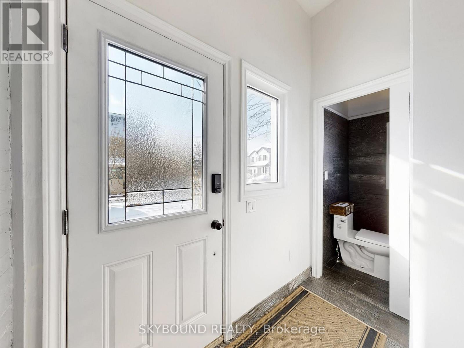 19 Spruce Street, Aurora, Ontario  L4G 1R7 - Photo 6 - N12903066