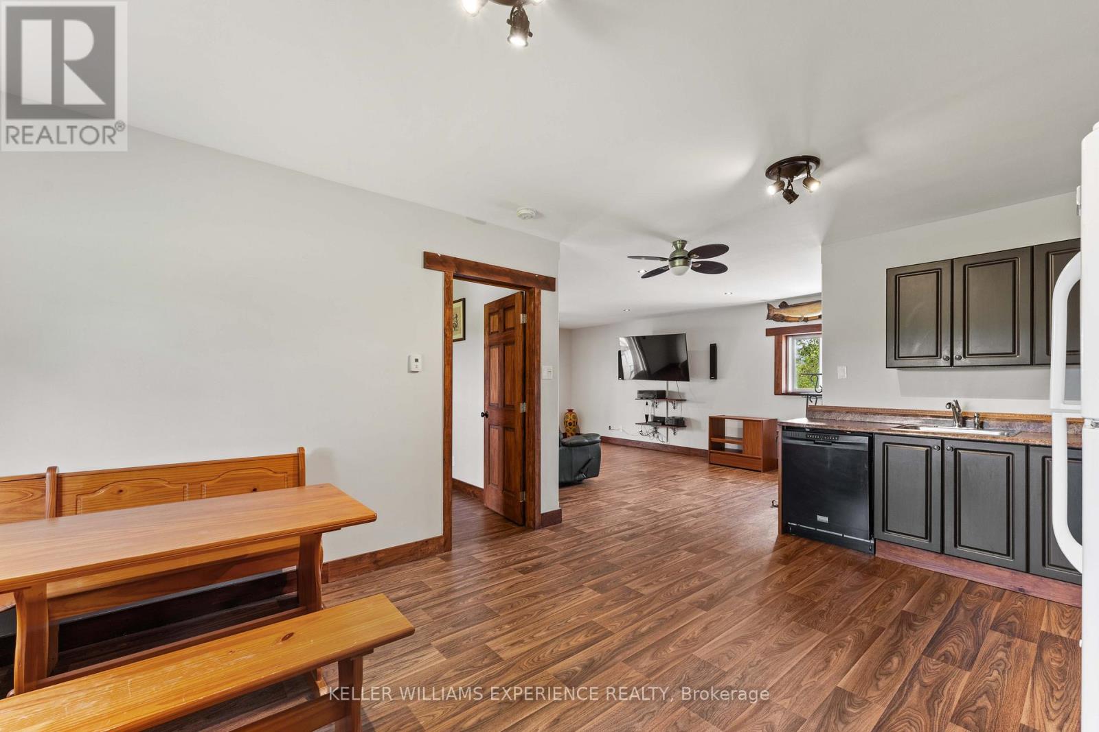 1213 Taylor Line, Severn, Ontario  L0K 1E0 - Photo 16 - S12902964