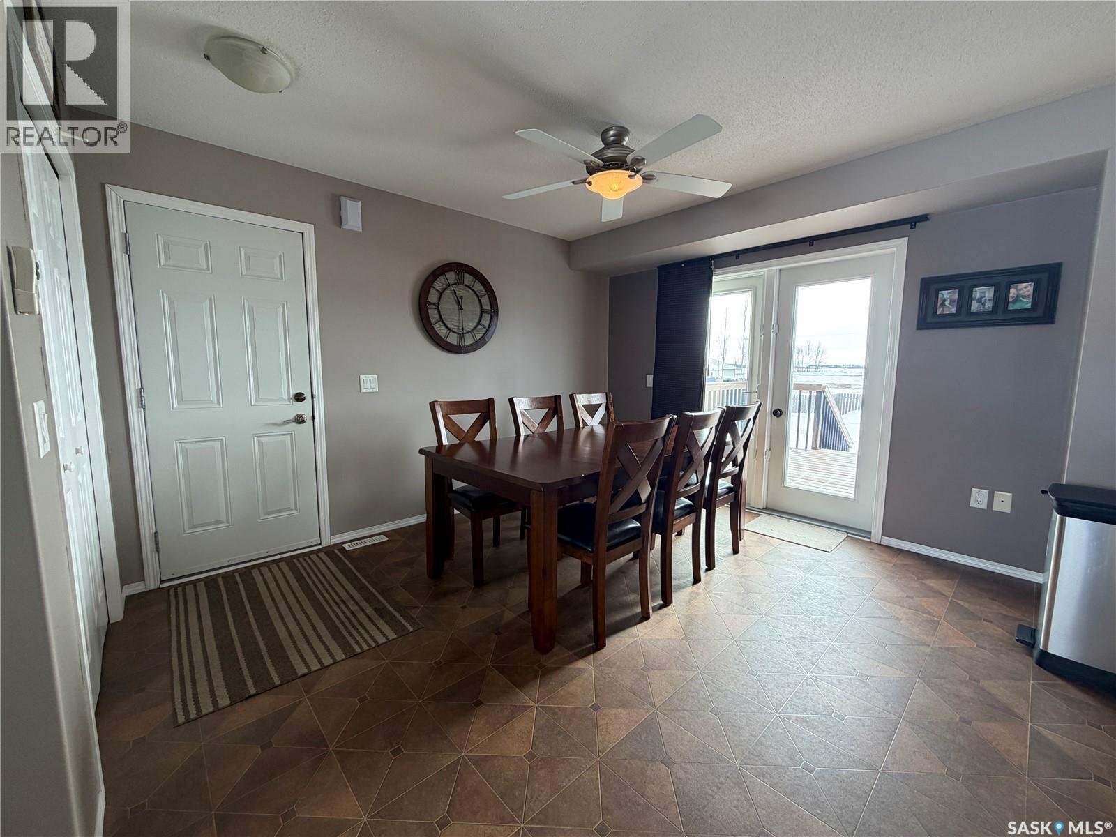 1 Main Bay, Muenster, Saskatchewan  S0K 2Y0 - Photo 4 - SK030915