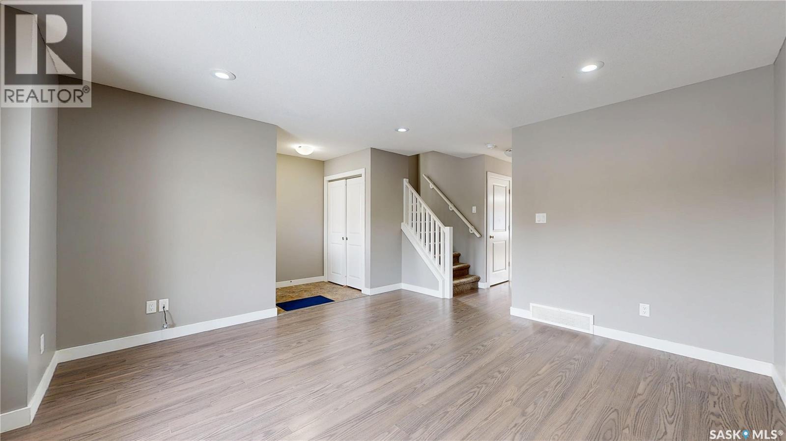 5128 Aerial Crescent, Regina, Saskatchewan  S4W 0C8 - Photo 4 - SK030901