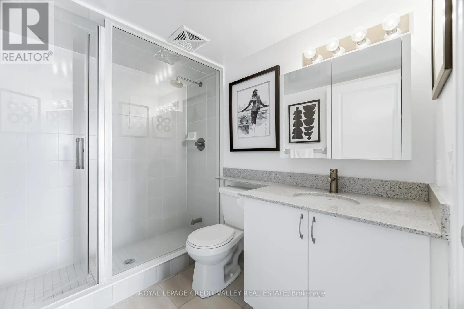 30 Via Rosedale, Brampton, Ontario L6R 3Z9 - Photo 17 - W12902938