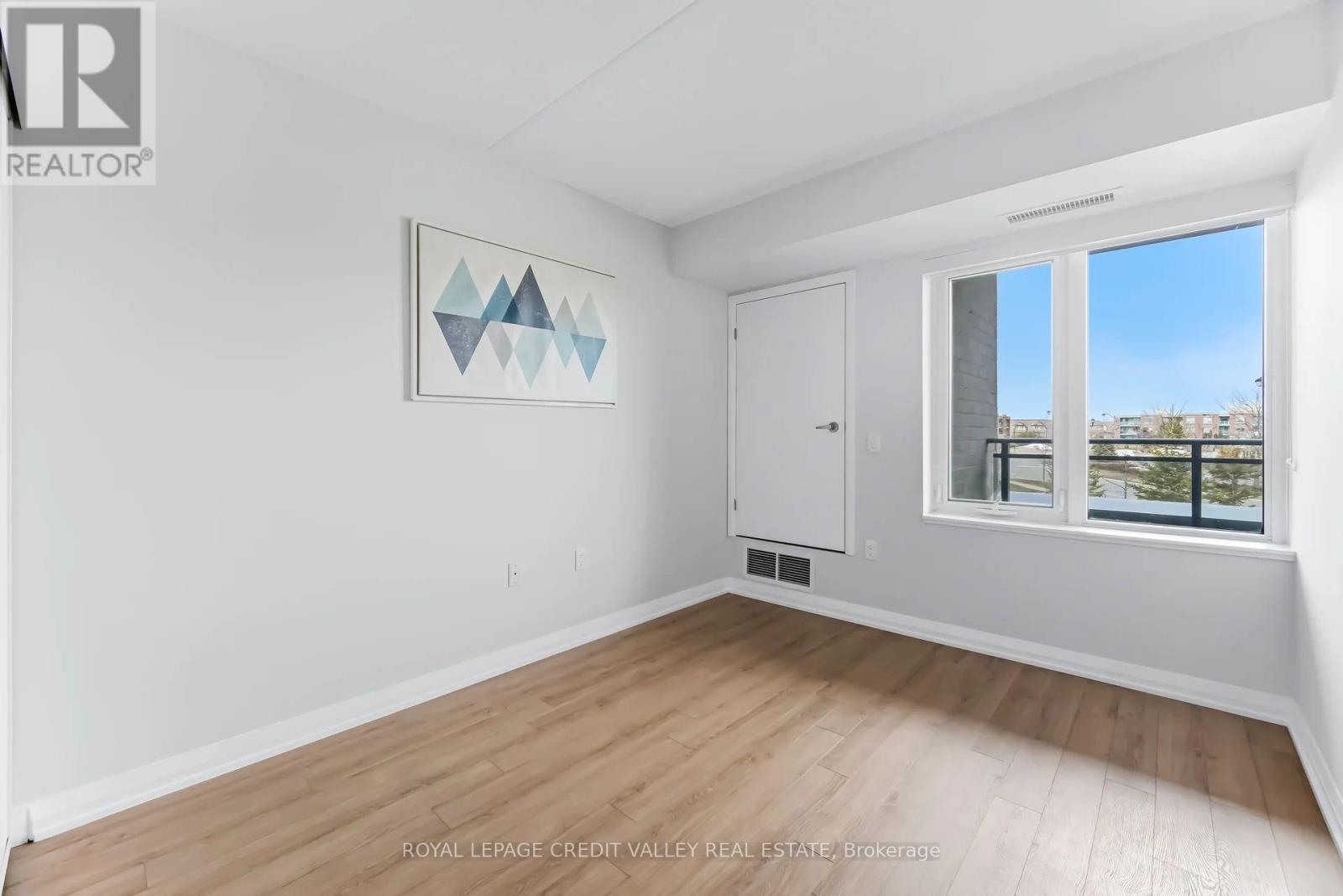 30 Via Rosedale, Brampton, Ontario L6R 3Z9 - Photo 19 - W12902938