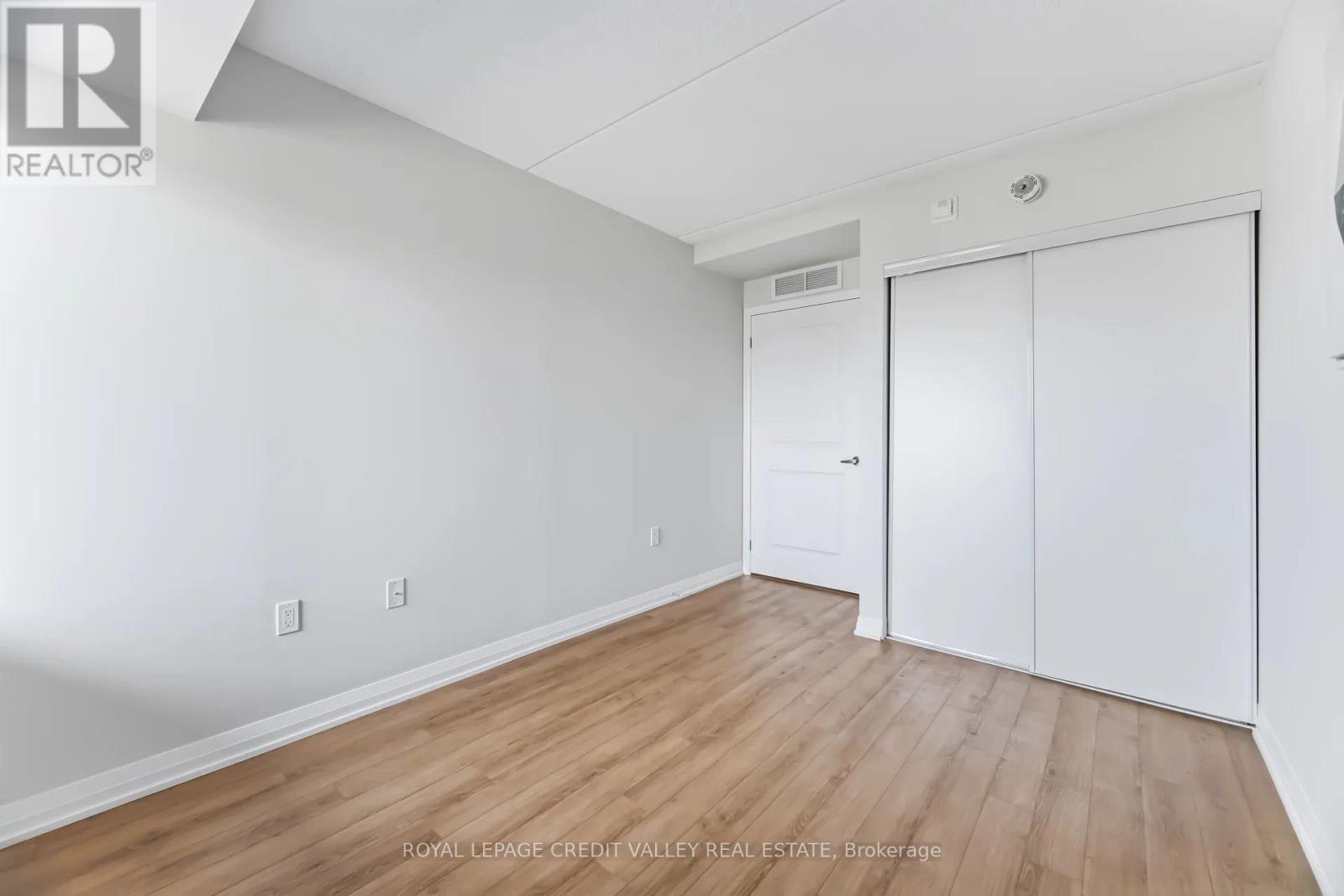 30 Via Rosedale, Brampton, Ontario L6R 3Z9 - Photo 20 - W12902938