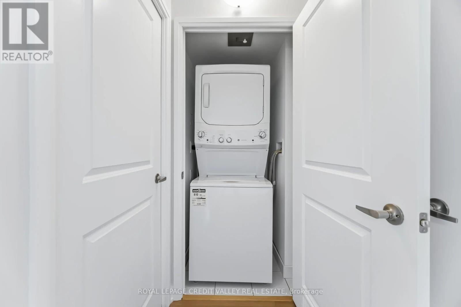 30 Via Rosedale, Brampton, Ontario L6R 3Z9 - Photo 21 - W12902938