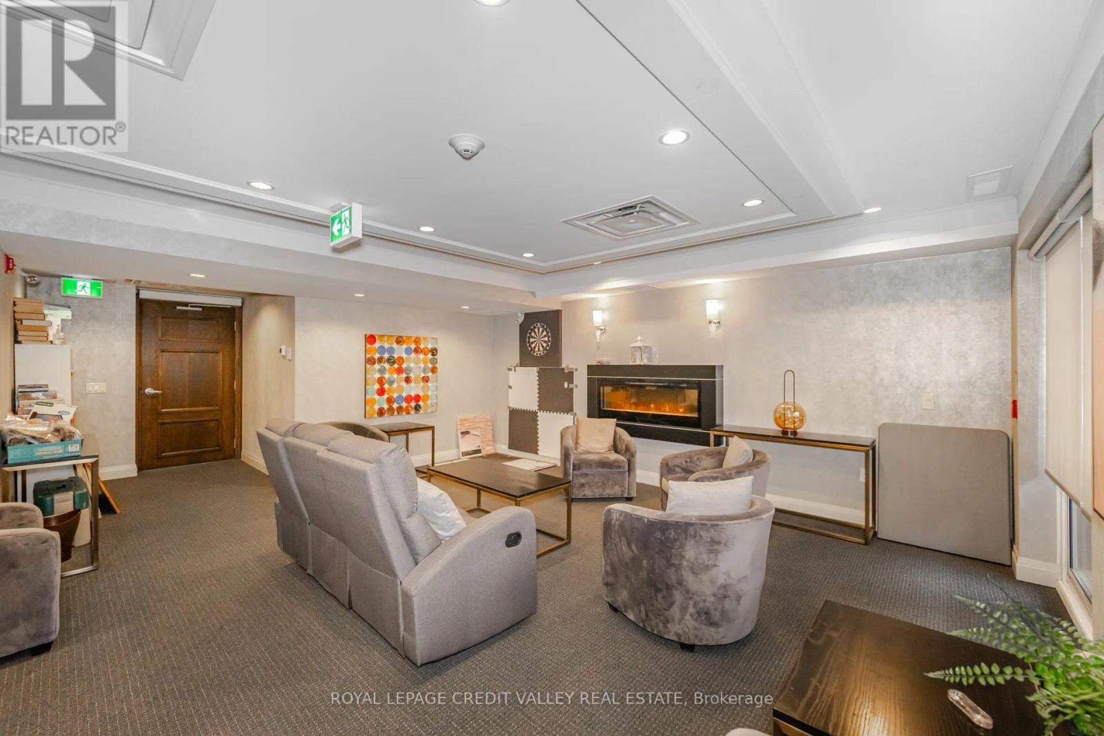 30 Via Rosedale, Brampton, Ontario L6R 3Z9 - Photo 3 - W12902938