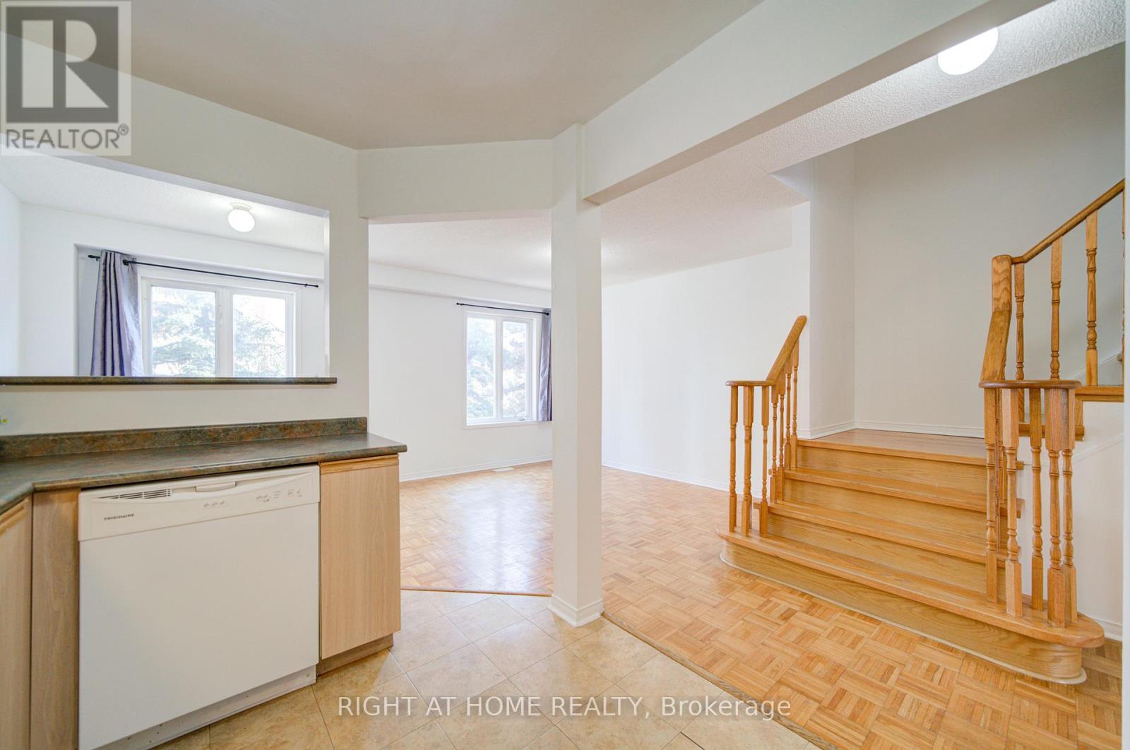 9 - 120 Railroad Street, Brampton, Ontario  L6X 5A1 - Photo 13 - W12902958