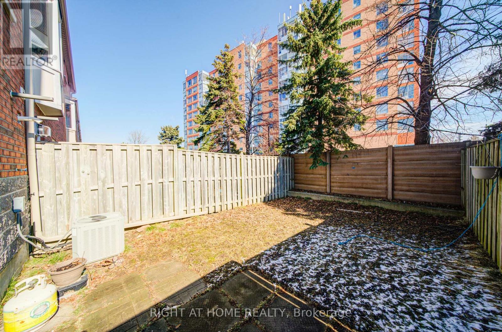 9 - 120 Railroad Street, Brampton, Ontario  L6X 5A1 - Photo 29 - W12902958