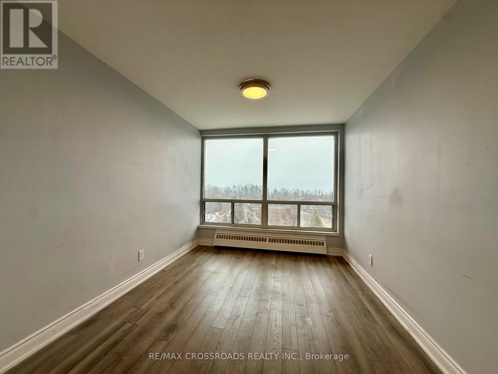 802 - 363 Lakeshore Road, Mississauga, Ontario  L5G 1H7 - Photo 5 - W12902960