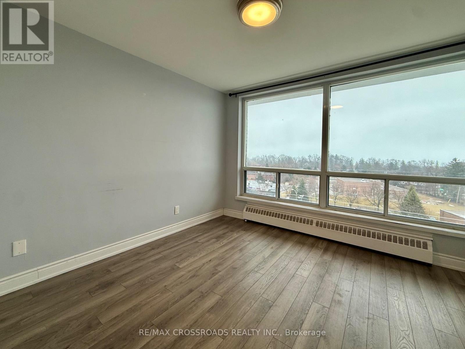 802 - 363 Lakeshore Road, Mississauga, Ontario  L5G 1H7 - Photo 7 - W12902960