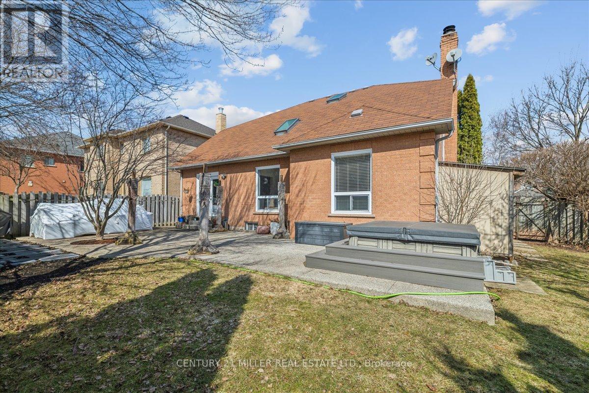 2382 Towne Boulevard, Oakville, Ontario  L6H 5X6 - Photo 28 - W12902992