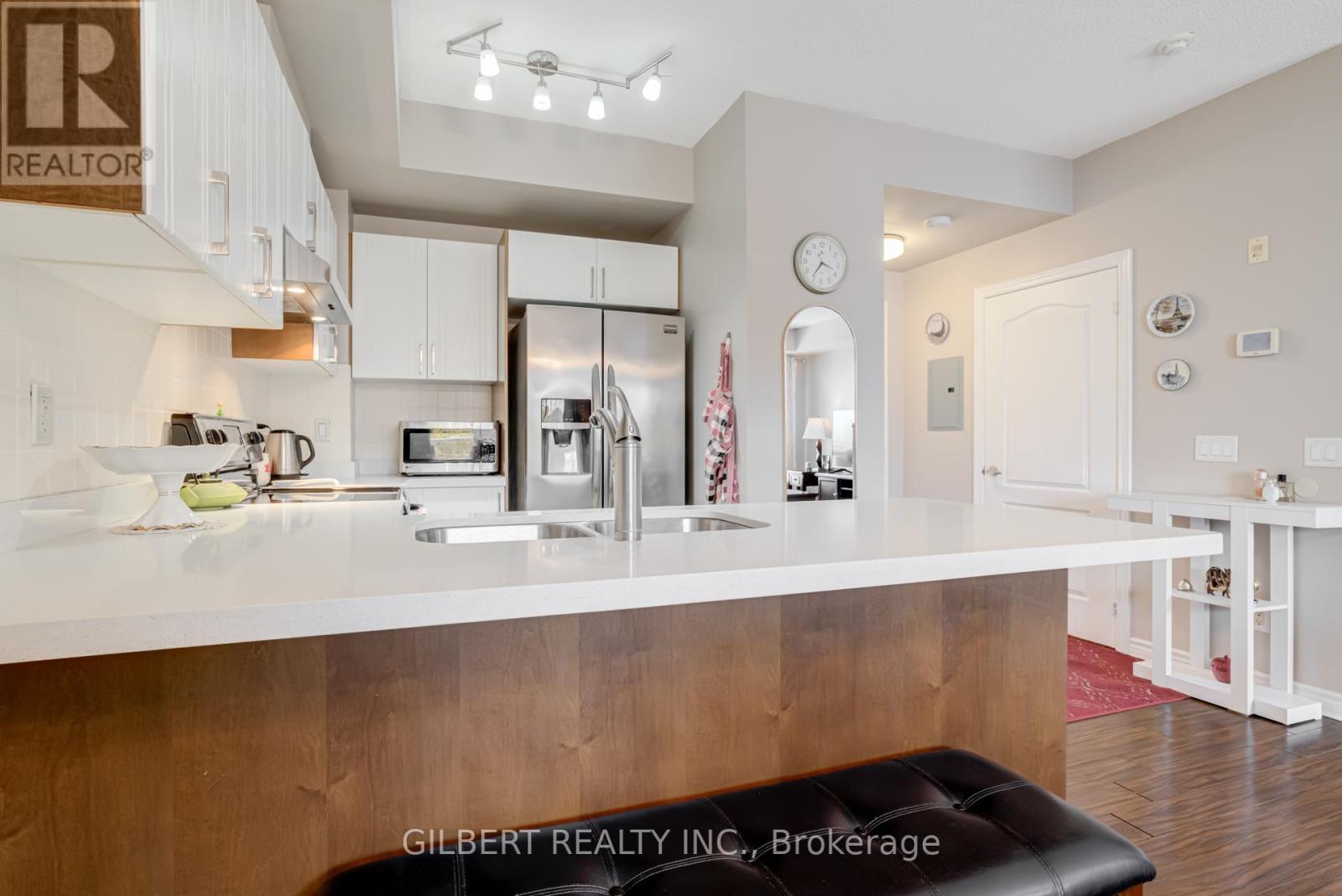 304 - 483 Faith Drive, Mississauga, Ontario  L5R 0A1 - Photo 5 - W12902994