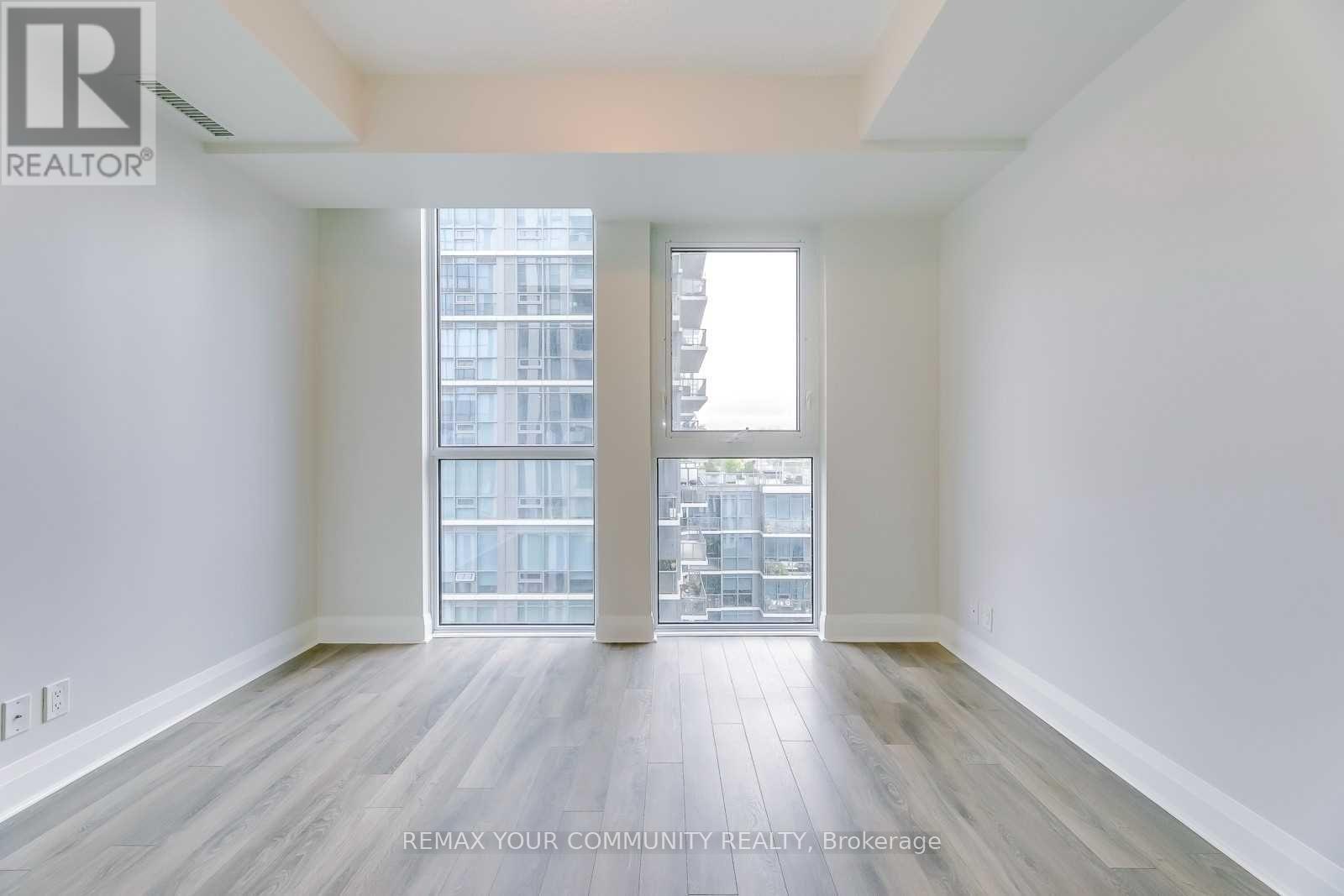 601 - 15 Zorra Street, Toronto, Ontario  M8Z 0C1 - Photo 4 - W12903012