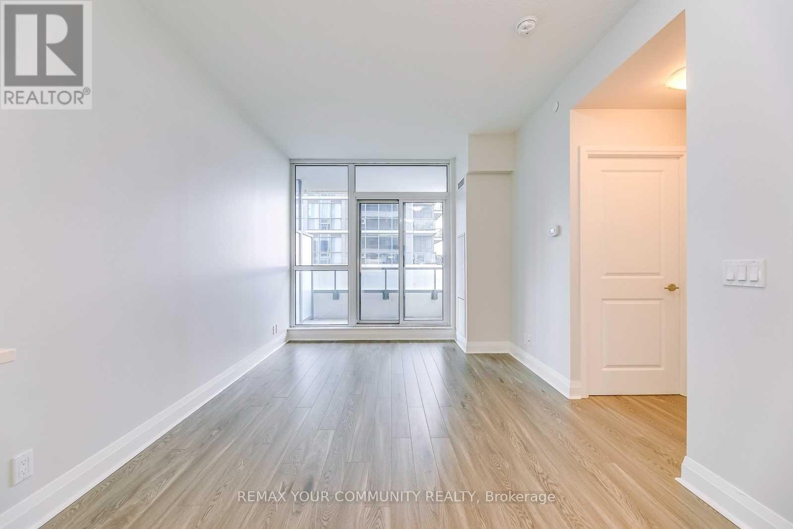 601 - 15 Zorra Street, Toronto, Ontario  M8Z 0C1 - Photo 5 - W12903012