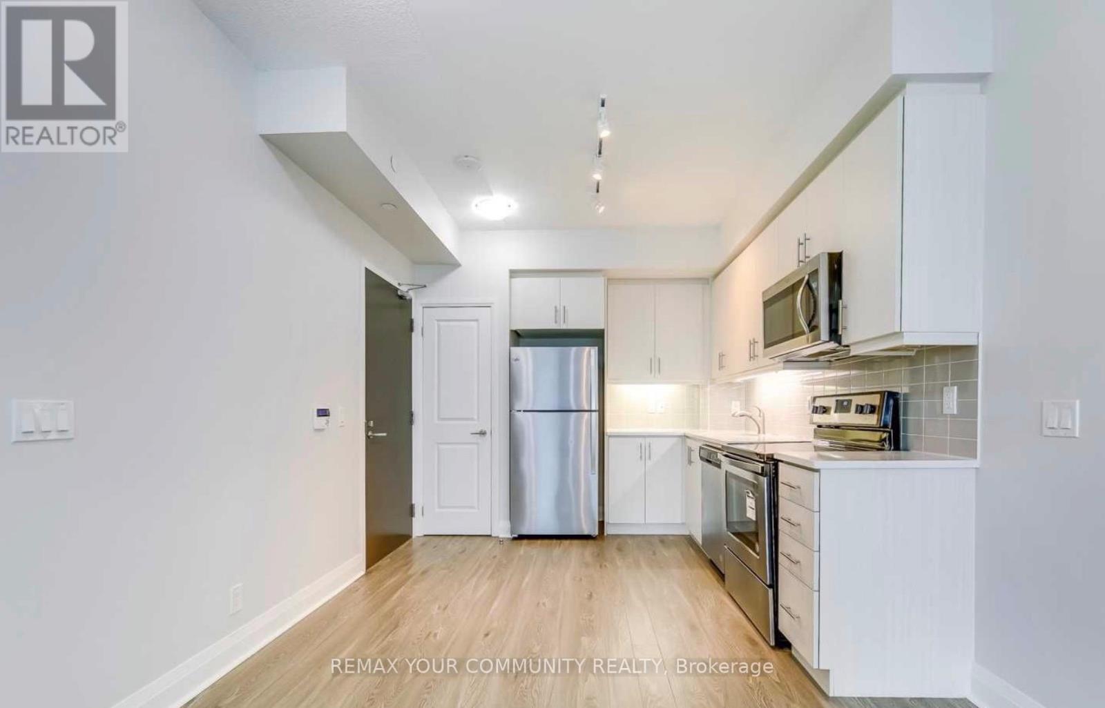 601 - 15 Zorra Street, Toronto, Ontario  M8Z 0C1 - Photo 7 - W12903012