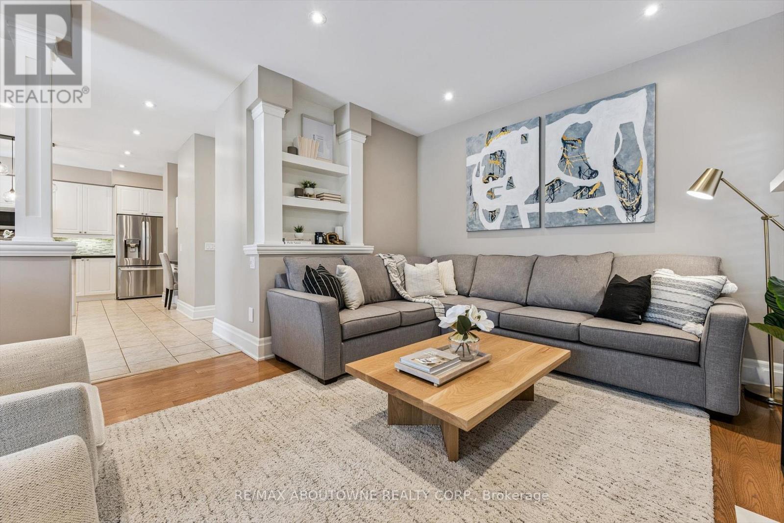 256 Lexington Road, Oakville (Ro River Oaks), Ontario  L6H 6L9 - Photo 19 - W12903018