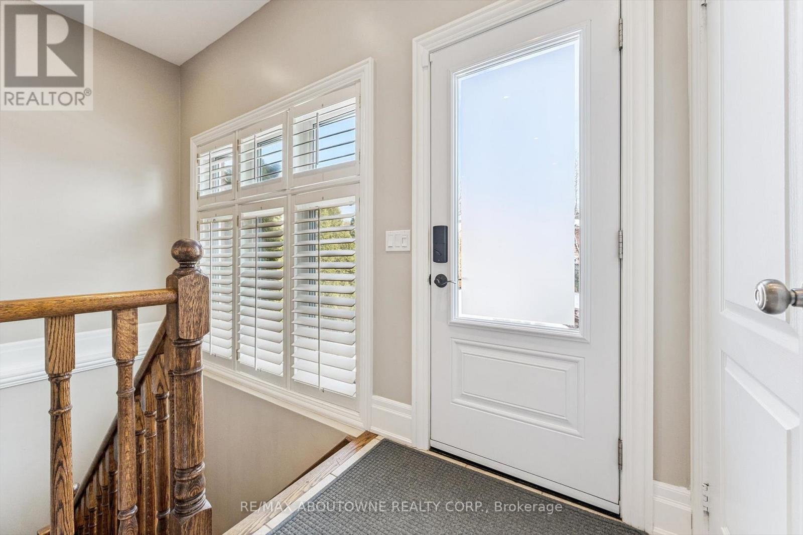 256 Lexington Road, Oakville (Ro River Oaks), Ontario  L6H 6L9 - Photo 21 - W12903018