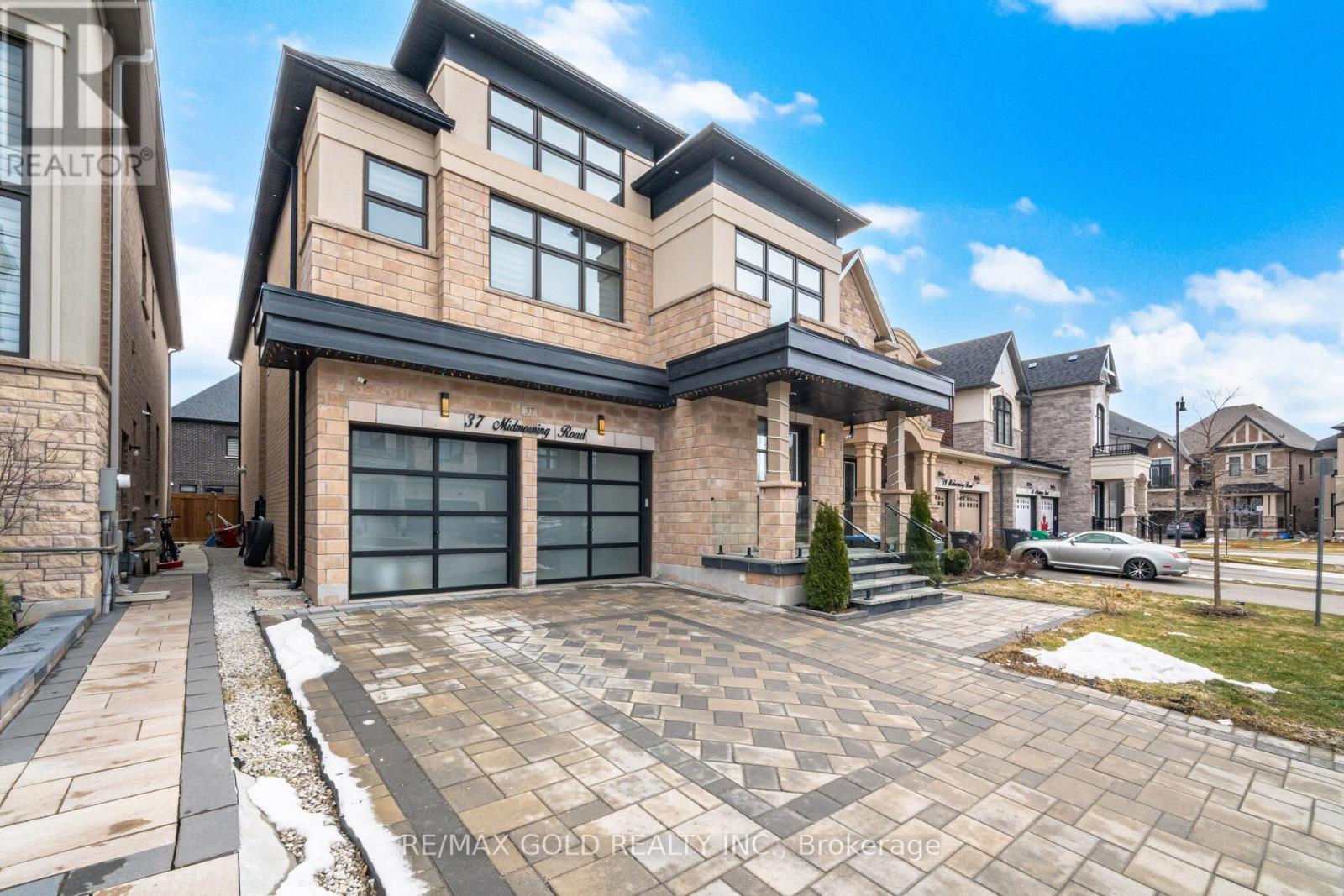 37 MIDMORNING ROAD, Brampton, Ontario