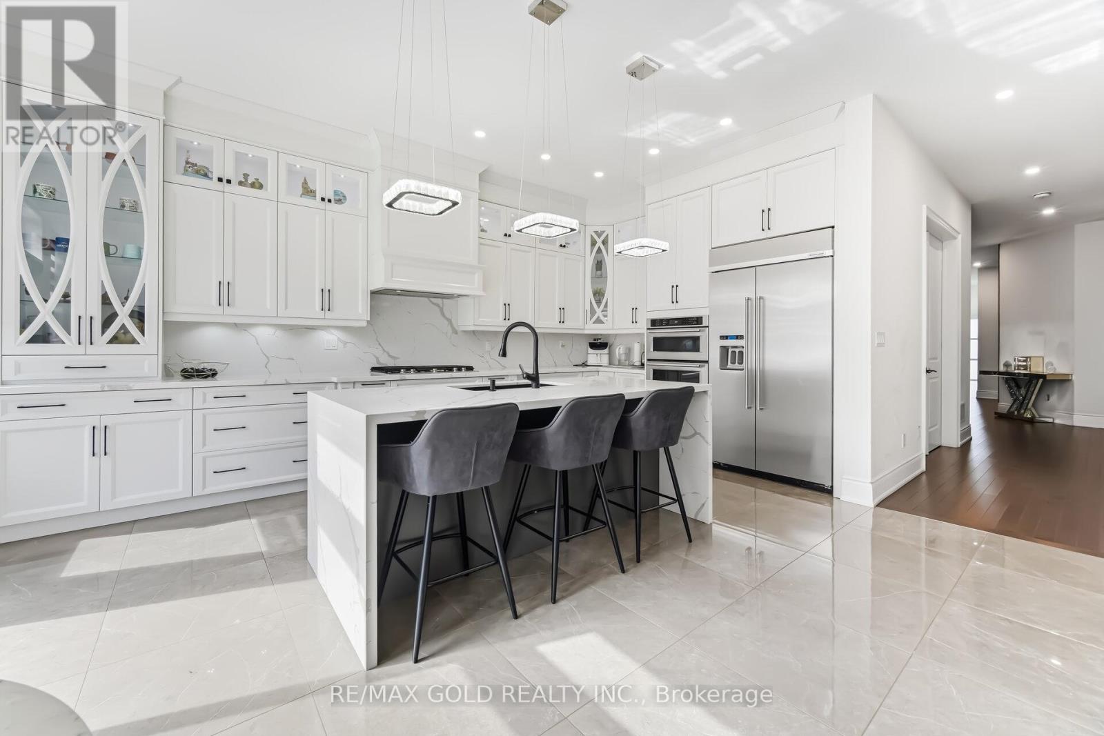 37 Midmorning Road, Brampton, Ontario  L6X 5R5 - Photo 10 - W12903032