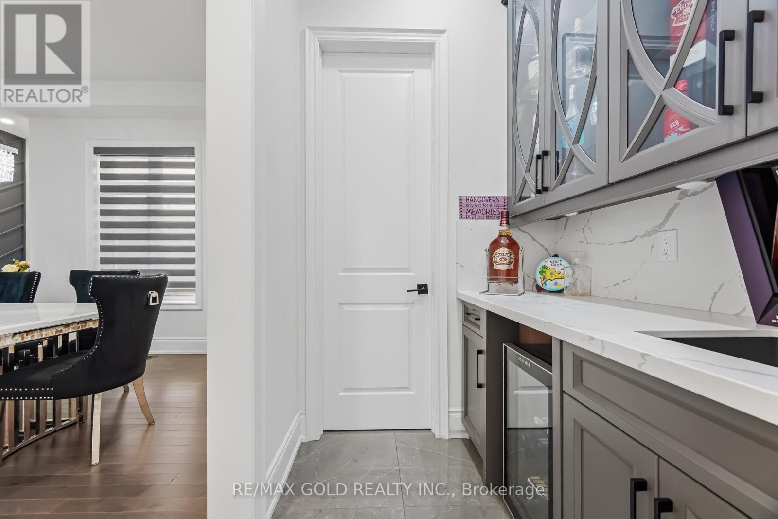 37 Midmorning Road, Brampton, Ontario  L6X 5R5 - Photo 17 - W12903032