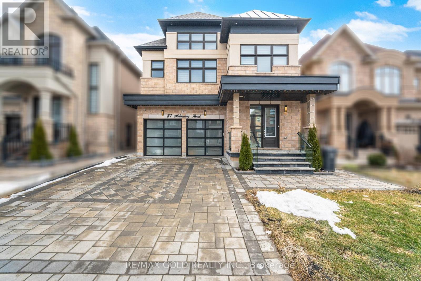 37 Midmorning Road, Brampton, Ontario  L6X 5R5 - Photo 2 - W12903032