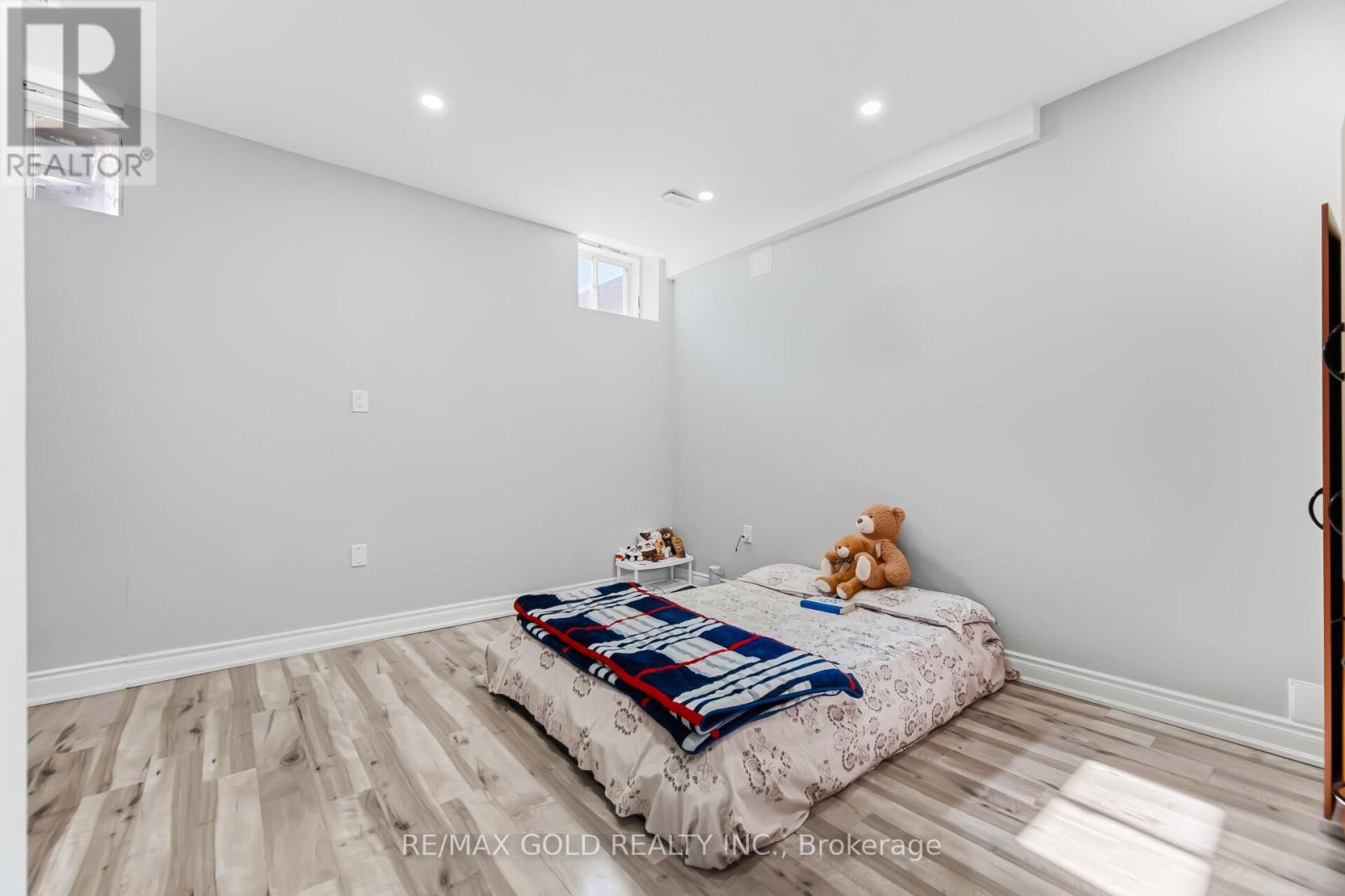 37 Midmorning Road, Brampton, Ontario  L6X 5R5 - Photo 45 - W12903032