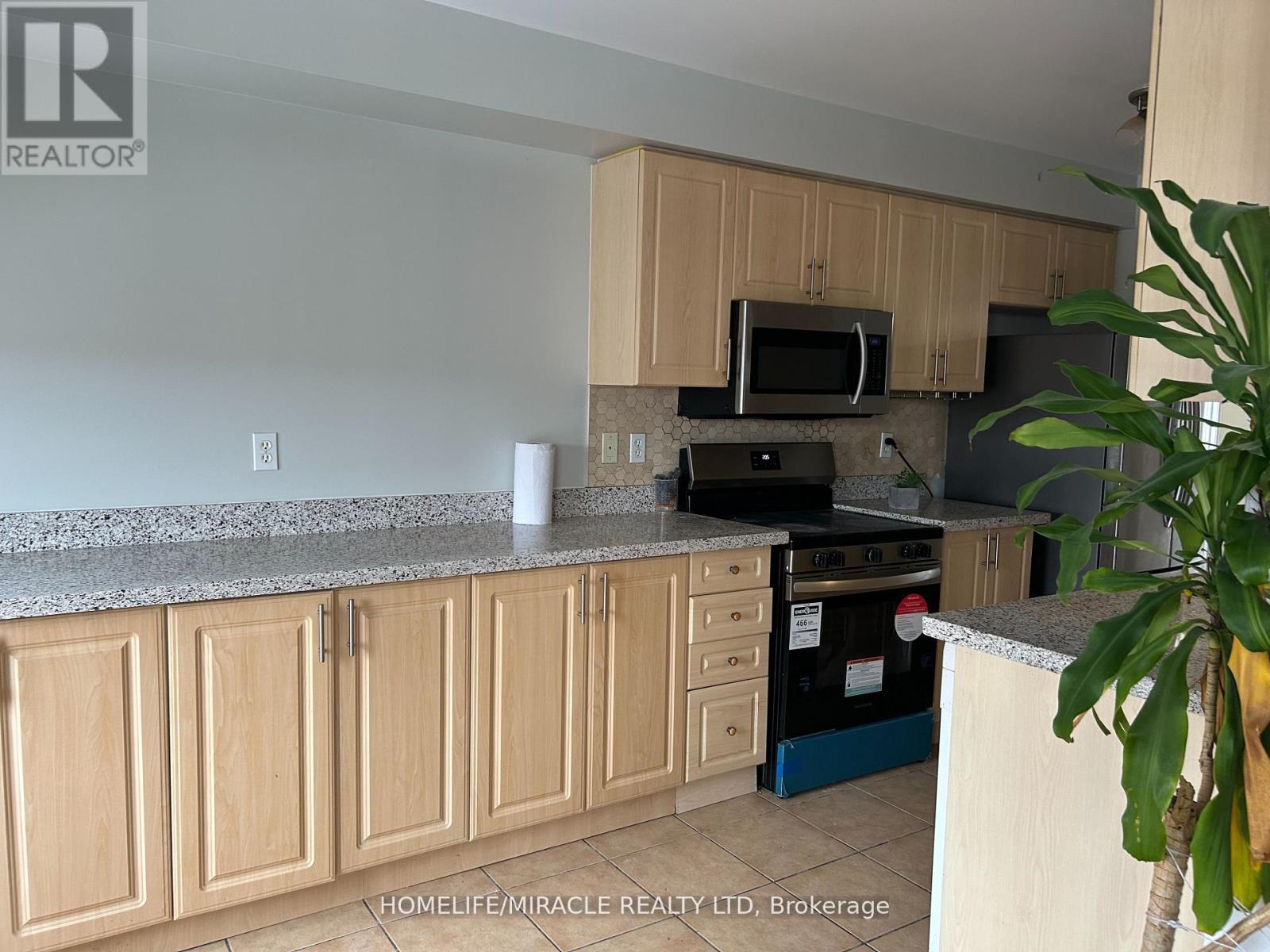 19 - 250 Richvale Drive, Brampton, Ontario  L6Z 4W9 - Photo 6 - W12903048