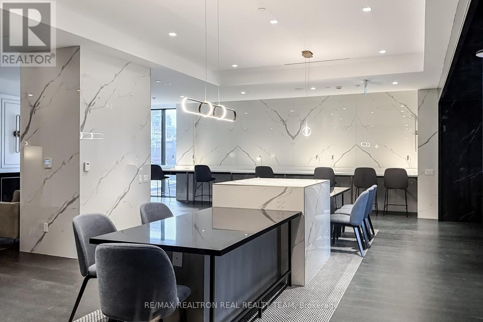 4707 - 8 Wellesley Street W, Toronto (Bay Street Corridor), Ontario  M4Y 0J5 - Photo 31 - C12901474