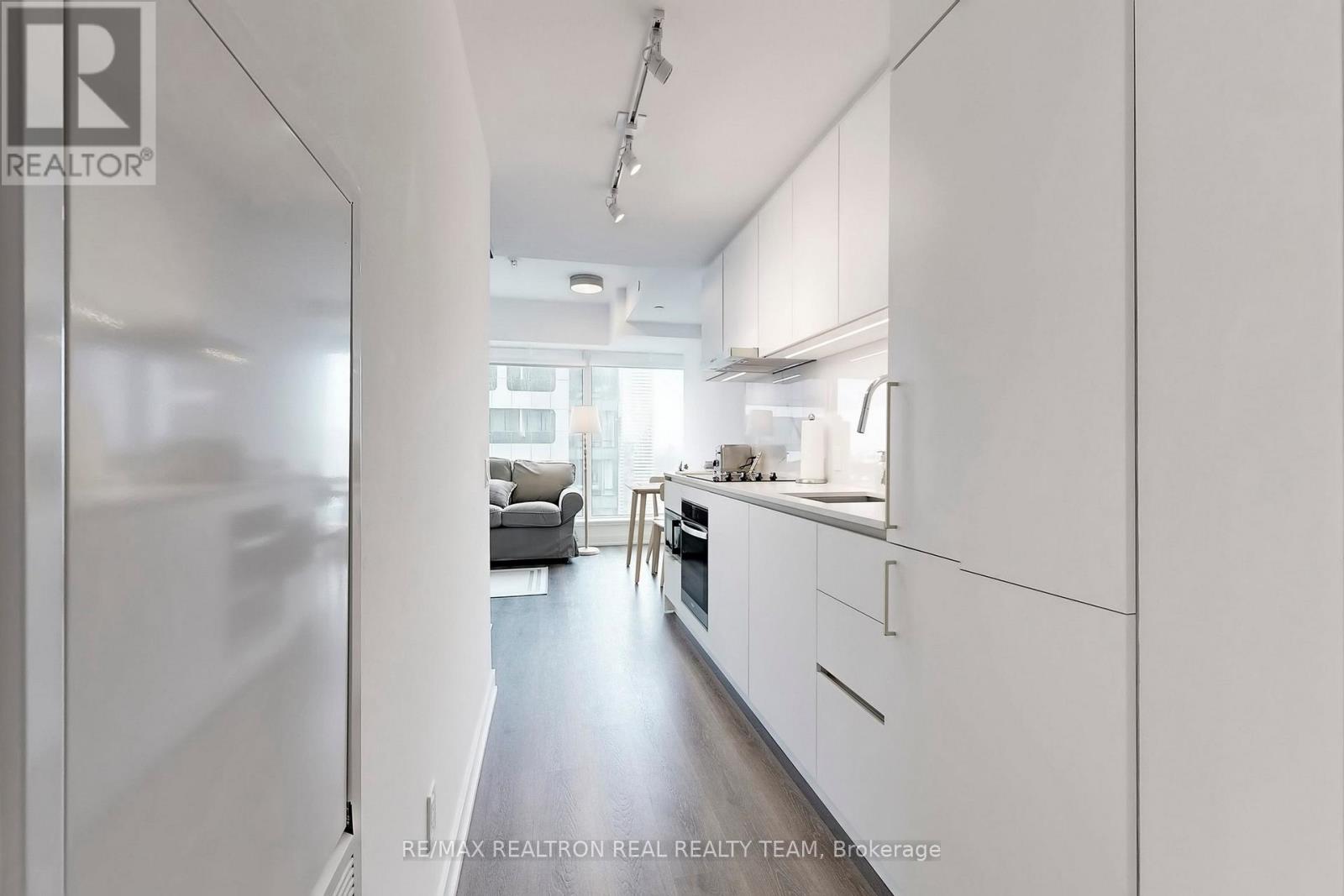 4707 - 8 Wellesley Street W, Toronto (Bay Street Corridor), Ontario  M4Y 0J5 - Photo 7 - C12901474