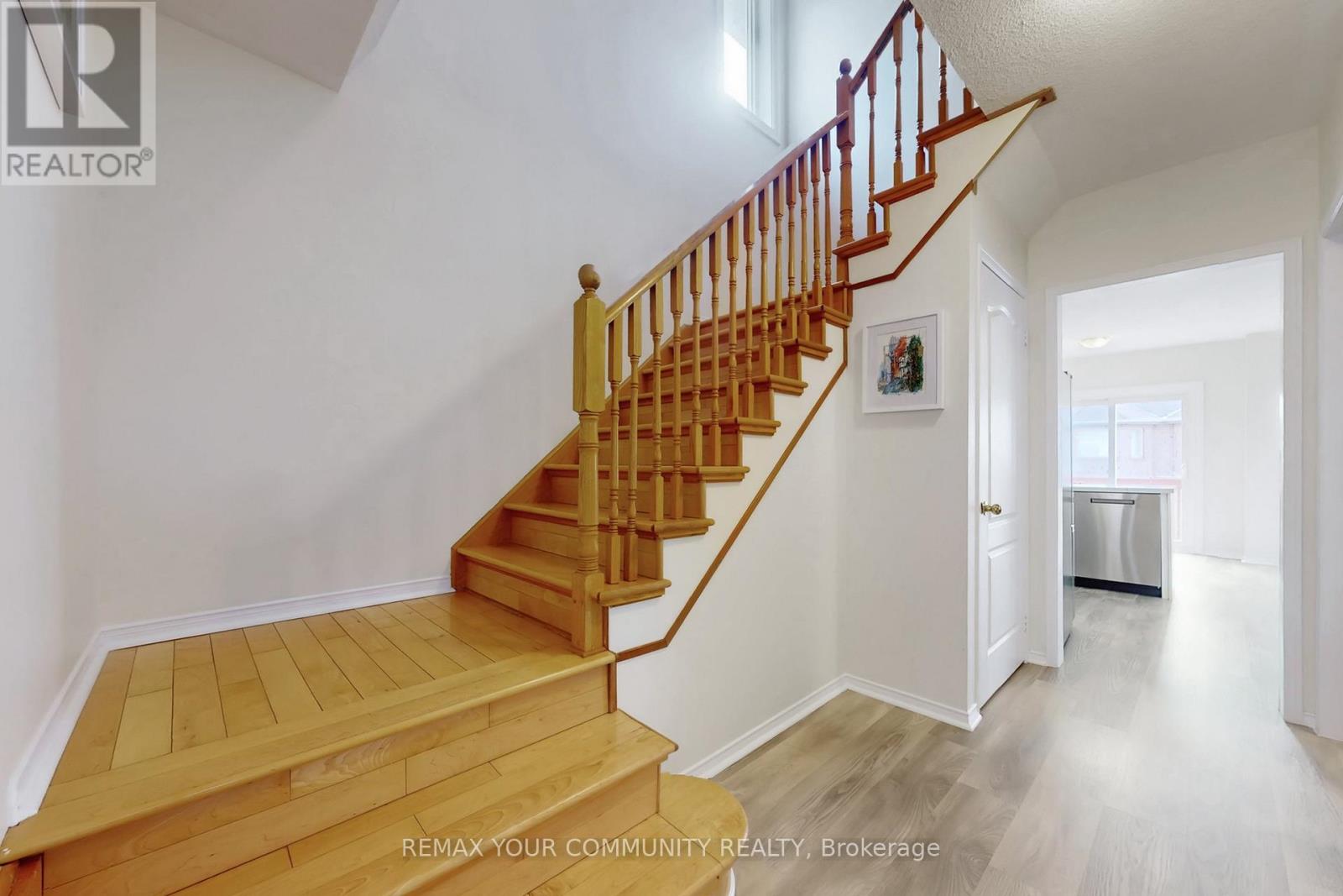 219 Surgeoner Crescent, Newmarket (Summerhill Estates), Ontario  L3X 7C1 - Photo 19 - N12903022