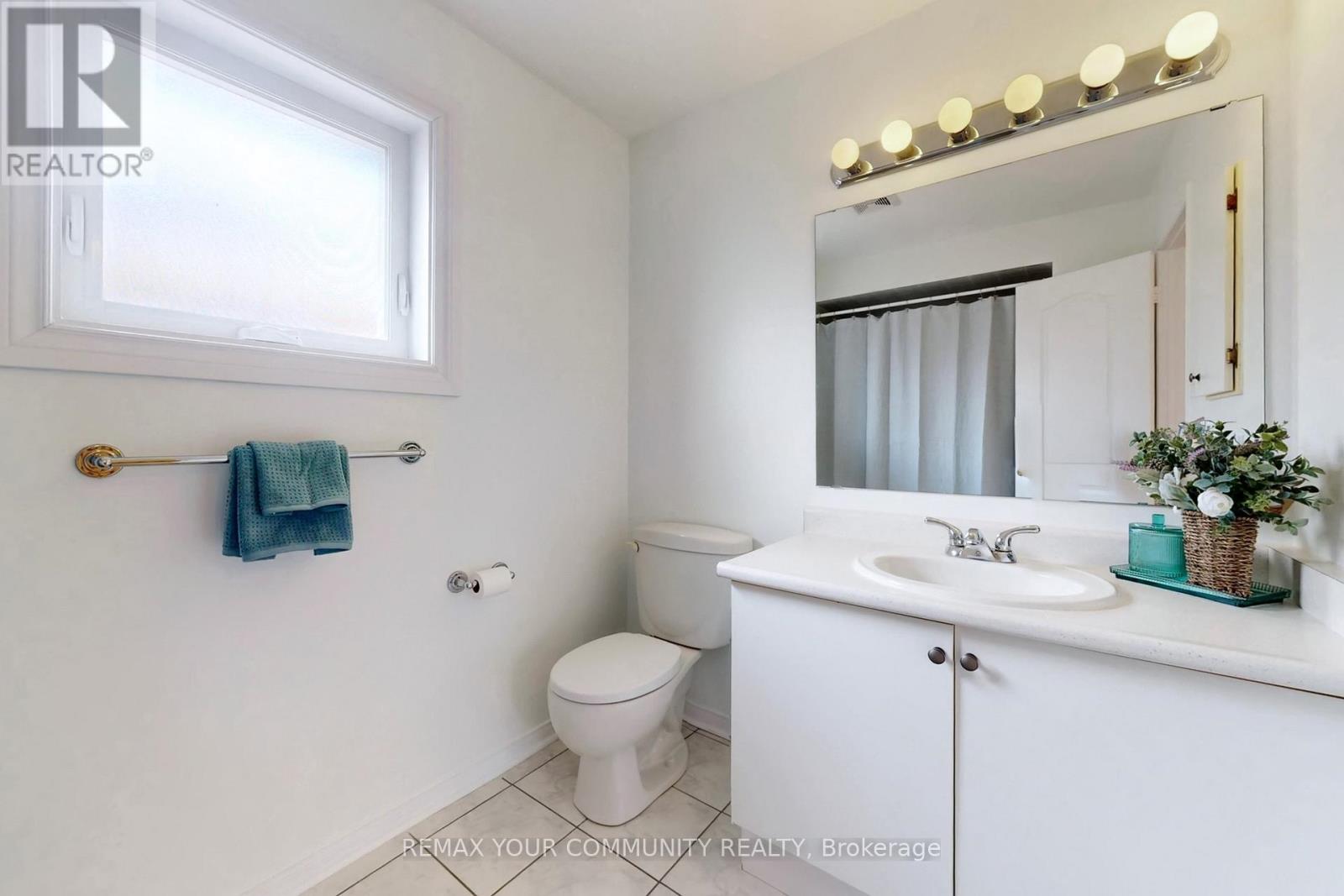 219 Surgeoner Crescent, Newmarket (Summerhill Estates), Ontario  L3X 7C1 - Photo 27 - N12903022