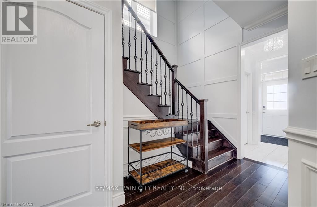 524 Linden Drive, Cambridge, Ontario  N3H 5L5 - Photo 6 - X12903028