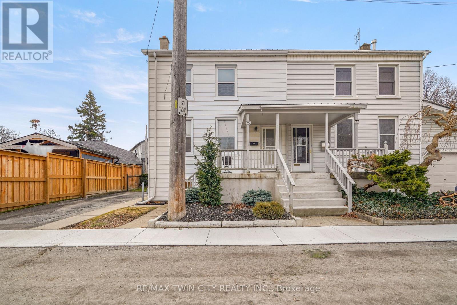 79 Palace Street, Brantford, Ontario  N3T 3W8 - Photo 2 - X12903062