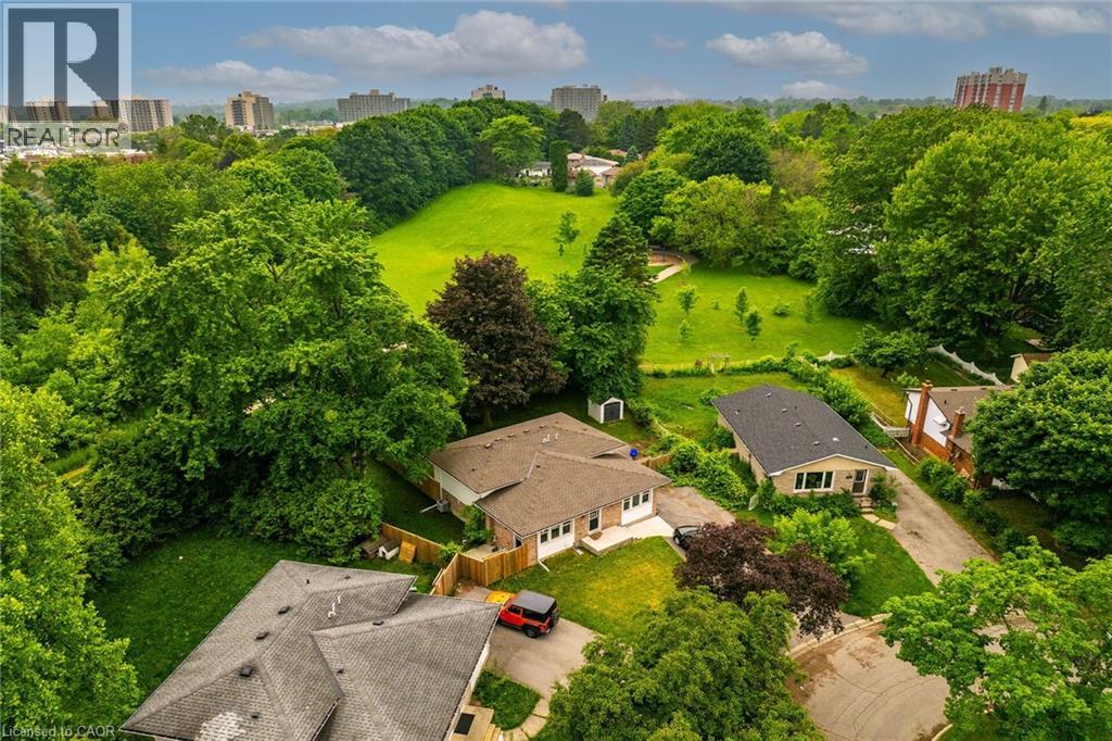 407 Castlegrove Place, London, Ontario  N6G 1L1 - Photo 3 - 40812897