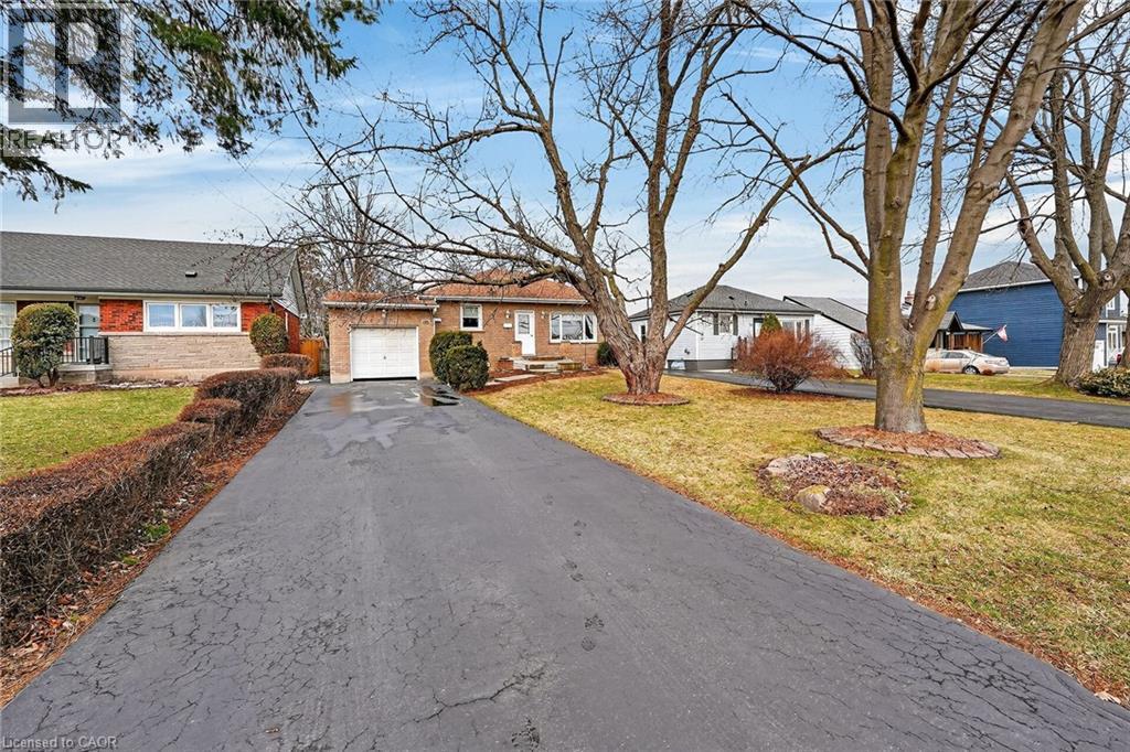 172 Ridge Street, Hamilton, Ontario  L9A 2X5 - Photo 2 - 40813453