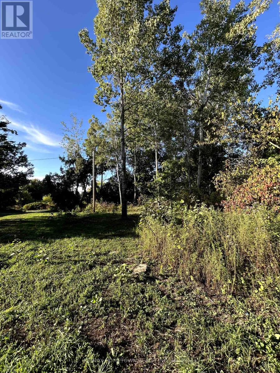 523 LOWER OAK LEAF ROAD, Leeds and the Thousand Islands, Ontario