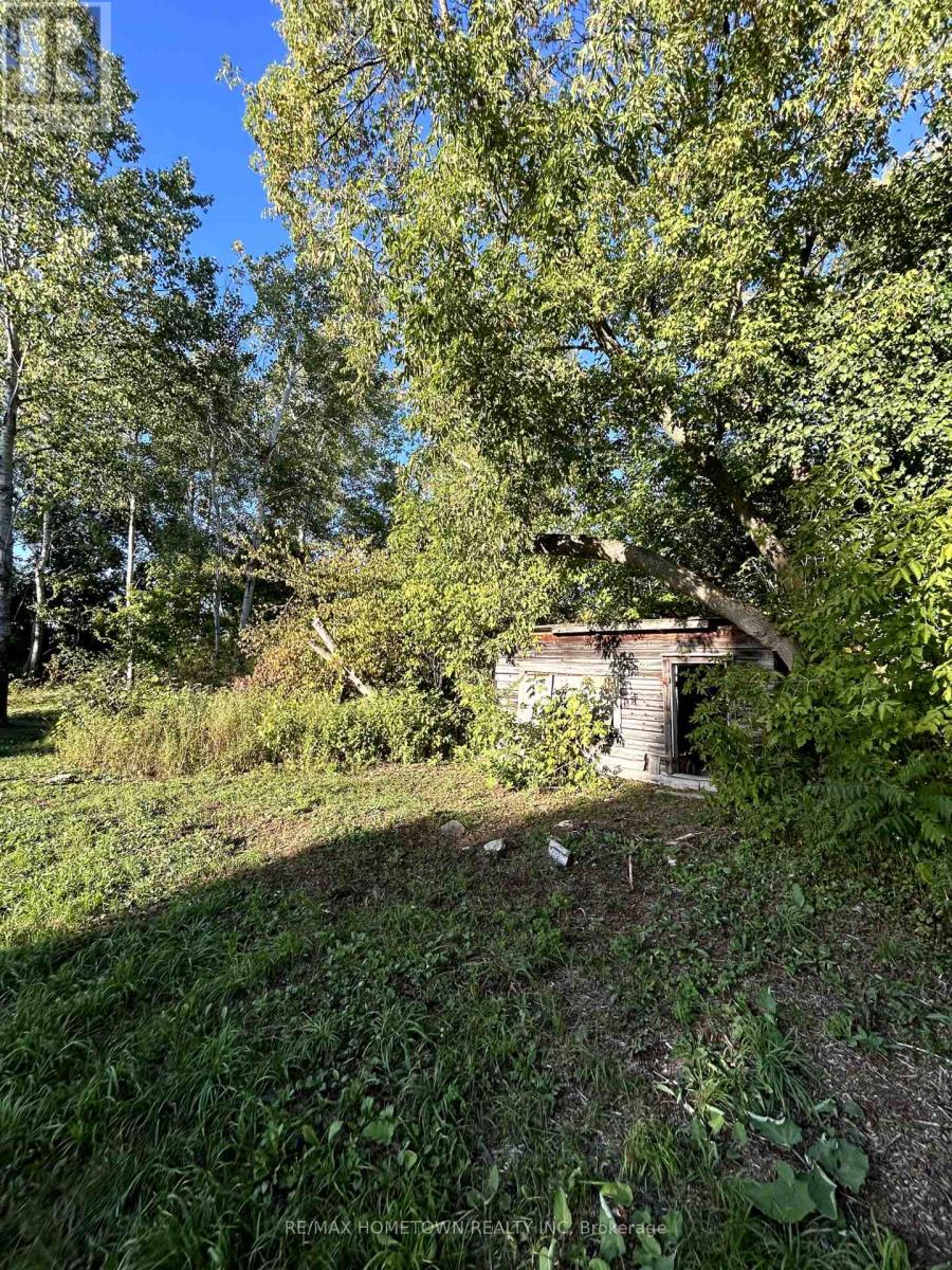 523 Lower Oak Leaf Road, Leeds And The Thousand Islands, Ontario  K0E 1B0 - Photo 5 - X12436638