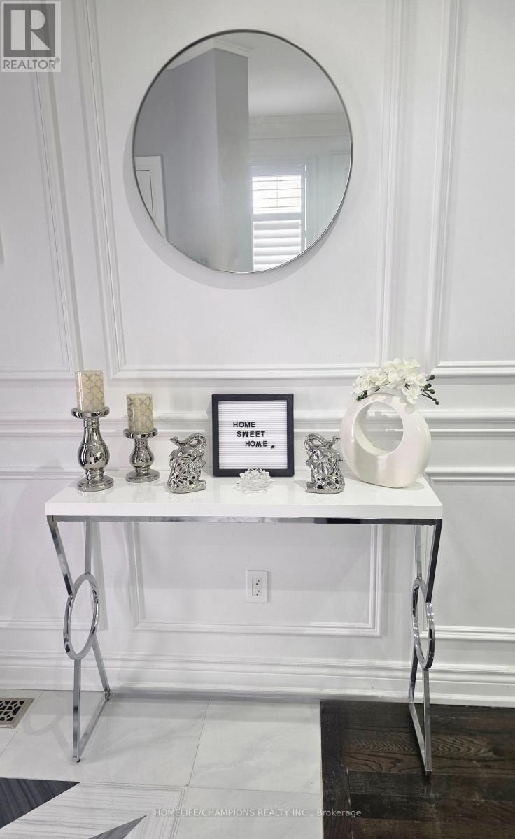 105 Braith Crescent, Whitchurch-Stouffville, Ontario  L4A 0B9 - Photo 6 - N12901372